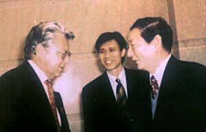 Joachim Bartels, Sr VP of D&B International, and Zhu Rongji, the first-ranking Vice Premier of China
